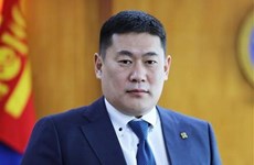 Le leader Nguyên Phu Trong félicite le chef du Parti du peuple mongol