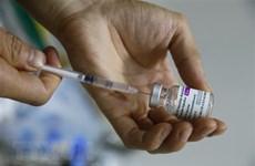 Plus de 8.000 milliards de dongs pour le Fonds de vaccins contre le COVID-19