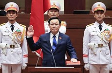 Le président de l’Assemblée nationale Vuong Dinh Huê prête serment