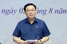Le président de l’Assemblée nationale travaille avec des électeurs de Hai Phong