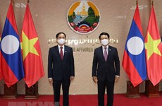 Le ministre des Affaires étrangères travaille avec son homologue lao