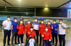 Les sportifs vietnamiens partent pour les Jeux paralympiques de Tokyo