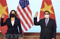 Le PM Pham Minh Chinh reçoit la vice-présidente américaine Kamala Harris