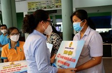 Hô Chi Minh-Ville offre 200.000 sacs de bien-être aux travailleurs défavorisés