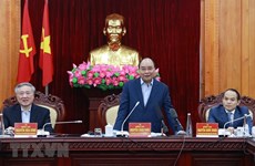 Le président Nguyên Xuân Phuc travaille avec la province de Lang Son