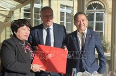 Le Vietnam et la France intensifient leur coopération parlementaire