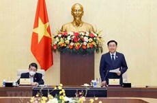 Le président de l’AN Vuong Dinh Hue travaille avec les dirigeants de Ninh Thuan