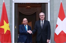 La diplomatie vietnamienne continue à faire avancer ses trois piliers