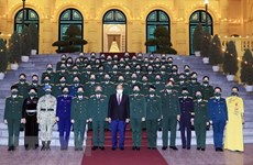 Le président de la République salue les femmes militaires exemplaires