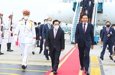 Le Premier ministre lao Phankham Viphavanh entame sa visite au Vietnam 