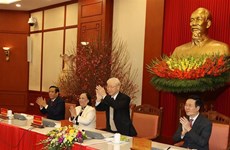 Nguyen Phu Trong rencontre des délégués du 6e Congrès national de l'Association des personnes âgées