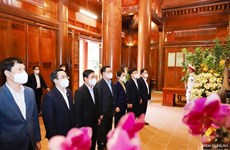 Le président de l’Assemblée nationale salue la mémoire du président Hô Chi Minh