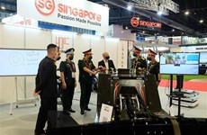 Une délégation vietnamienne rencontre l'organisateur du Singapore Airshow 