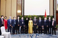 Le président vietnamien reçoit des entreprises singapouriennes leaders en matière d’innovation