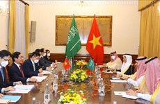 Vietnam-Arabie saoudite: Entretien entre les ministres des Affaires étrangères