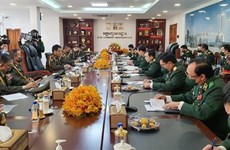 Le Vietnam et le Cambodge cultivent leur coopération de défense 