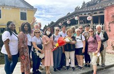 Hoi An accueille 126 premiers visiteurs étrangers de cette année
