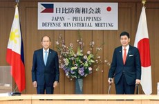 Les ministres de la Défense des Philippines et du Japon s'entretiennent