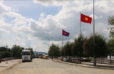 Cambodge et Vietnam conviennent de reprendre les routes touristiques terrestres et aériennes