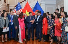 Le PM rencontre de la communauté vietnamienne aux États-Unis