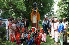 Activités en l’honneur du 132e anniversaire du Président Hô Chi Minh en Inde