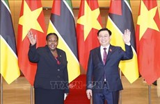 La présidente de l'Assemblée du Mozambique termine sa visite au Vietnam