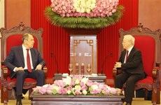 Le leader du PCV Nguyên Phu Trong reçoit le ministre russe des AE
