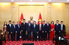 L'Académie nationale de politique de Hô Chi Minh tisse ses liens avec des partenaires singapouriens