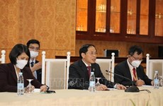 Le Vietnam et d'autres pays discutent des questions de sécurité en Asie de l'Est