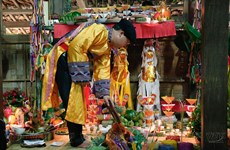 Prier pour la paix - une cérémonie spéciale de l’ethnie Tày