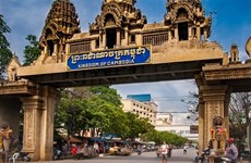 La Thaïlande envisage de développer le commerce et les investissements au Cambodge
