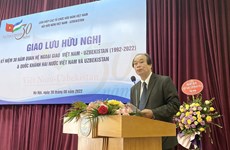 Echange d'amitié pour célébrer les 30 ans des relations diplomatiques Vietnam-Ouzbékistan