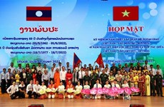 Cân Tho célèbre les 60 ans des relations diplomatiques Vietnam-Laos
