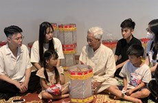 Fête de la mi-autome : Nguyên Van Quyên, artisan défenseur de la tradition