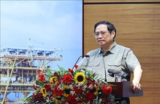Le Premier ministre Pham Minh Chinh travaille avec le Groupe national gazo-pétrolier 