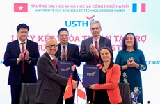 Mobilités internationales : Convention entre l'USTH et l'ambassade de France au Vietnam 