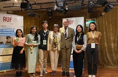 Trois clubs d’étudiants vietnamiens rejoignent le premier réseau mondial de Clubs Leaders