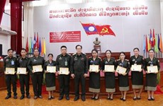 Le vietnamien est enseigné dans un hôpital militaire du Laos