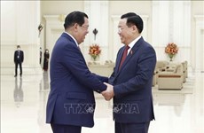 Le président de l’Assemblée nationale rencontre le Premier ministre cambodgien