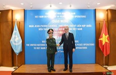 Le secrétaire général adjoint de l’ONU visite le Département de maintien de la paix du Vietnam