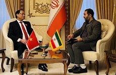Le vice-président de l’AN Trân Quang Phuong rencontre des dirigeants iraniens