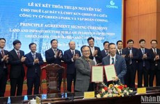 Compal Electronics signe un accord d'investissement dans la province de Thai Binh
