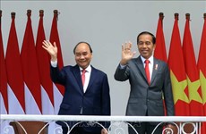 La visite d'État en Indonésie du président Nguyen Xuan Phuc aboutit à des résultats substantiels