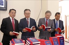 Publication d'un livre sur 60 ans des relations Vietnam-Laos