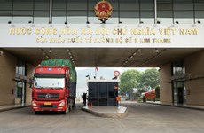 Les activités ont repris au poste-frontière international de Lào Cai