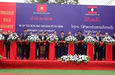 Inauguration de l'Académie d'économie et de finance Dongkhamxang financée par le Vietnam 
