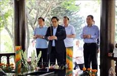 Le Premier ministre rend hommage aux anciens dirigeants du gouvernement