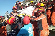 Séisme: l'ambassade du Vietnam en Turquie participe activement aux opérations de secours