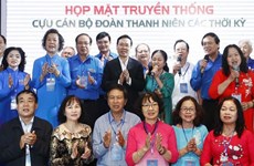 Le président Vo Van Thuong rencontre d'anciens responsables de l’Union des jeunes