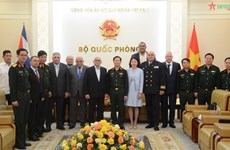 Le général de corps d’armée Nguyen Tan Cuong reçoit le ministre cubain de la Construction